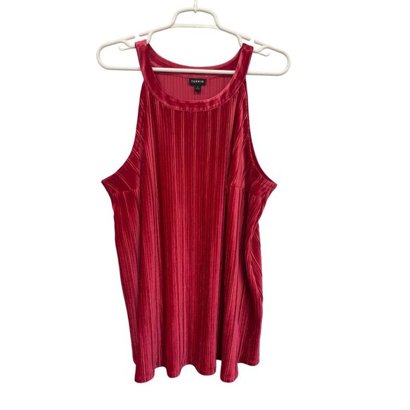 Torrid Womens Red Sleeveless Pleated Goddess Velvet Tank Top Size 1 - Picture 4 of 9